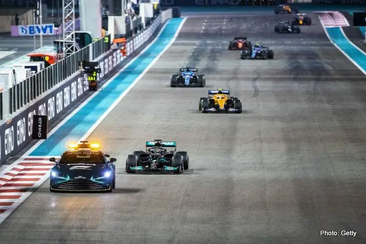 hamilton verstappen formula 1 safety car