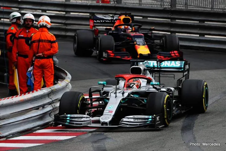 hamilton verstappen monaco