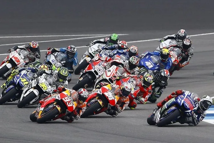 horarios motogp republica checa 2015 1024x512