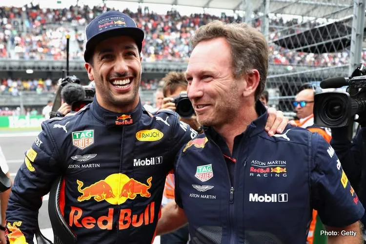 horner ricciardo paddock 2022