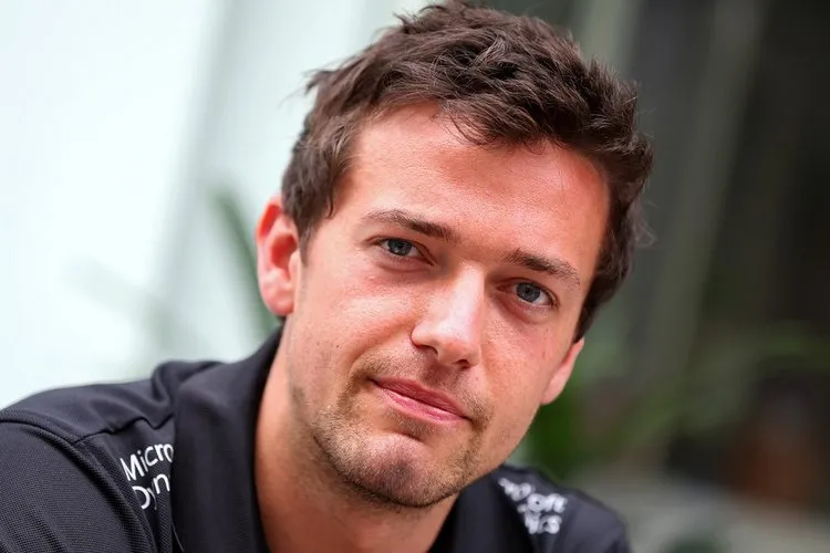 jolyonpalmerf1grandprixbrazilpractice5xgjxhxlmf x