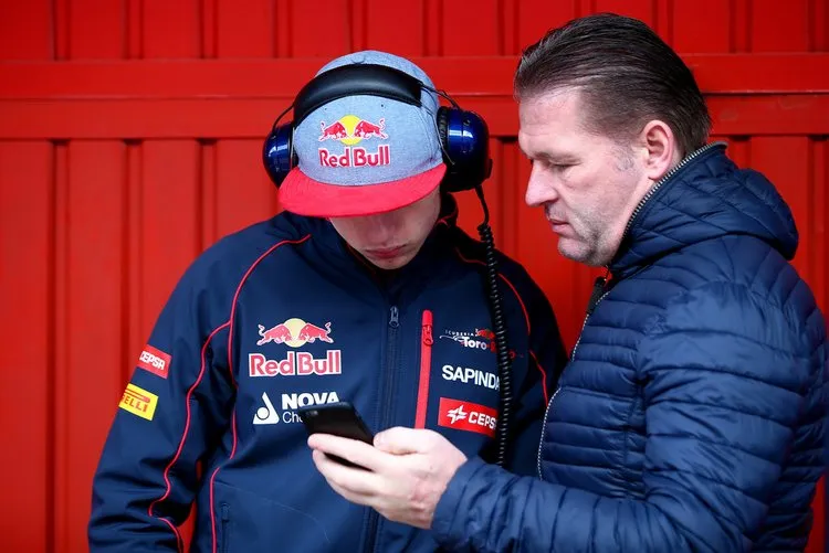 jos verstappen f1 testing barcelona day 1 8vpw7diawepx