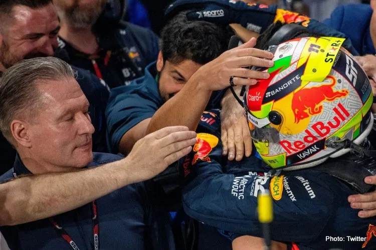 jos verstappen sergio perez jeddah stand off