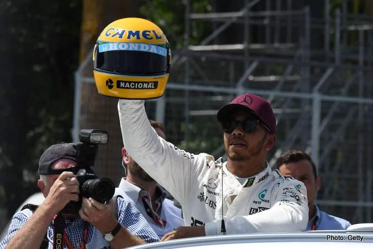 kan17 hamilton senna helm016