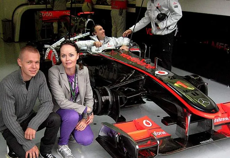 kevin magnussen and manager dorte riis madsen spa august 2010 002