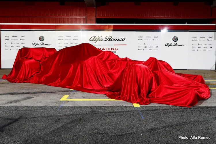 large alfa romeo racing c38 car reveal 6