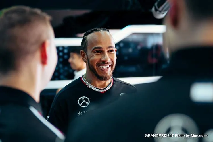 lewis ahmilton stale at mercedes villeneuve ferrari