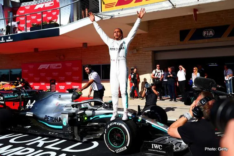 lewis hamikton 2019 f world champion2
