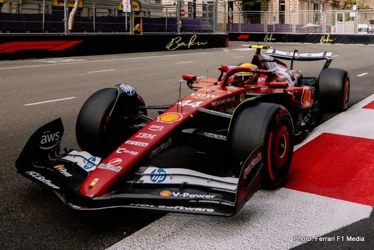 lewis hamilton baku f1 qualifying