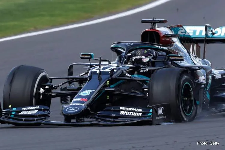 lewis hamilton british grand prix puncture