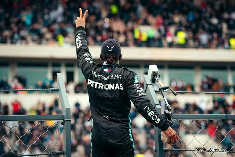 lewis hamilton confirms 2022 drive f1 mercedes