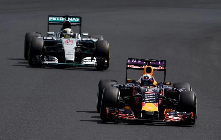 lewis hamilton daniel ricciardo f1 grand prix aphrabcdhkfx