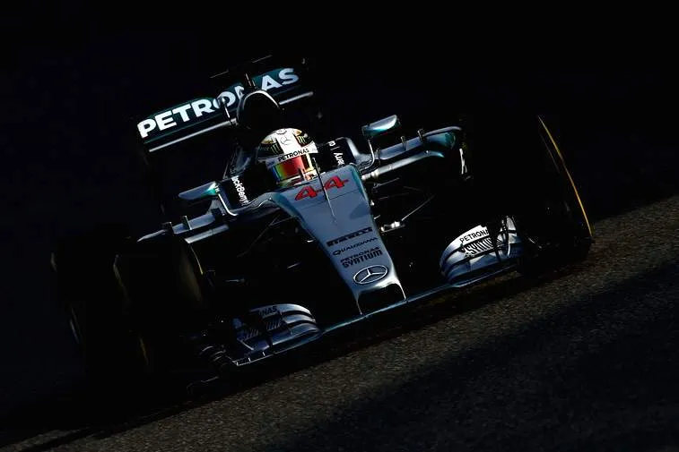 lewis hamilton f1 grand prix china qualifying vu s44a bvax