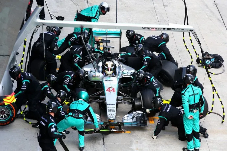 lewis hamilton f1 grand prix malaysia 68sxxcsk9qjx