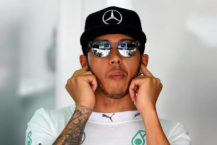 lewis hamilton f1 grand prix malaysia practice 2esb90harubx