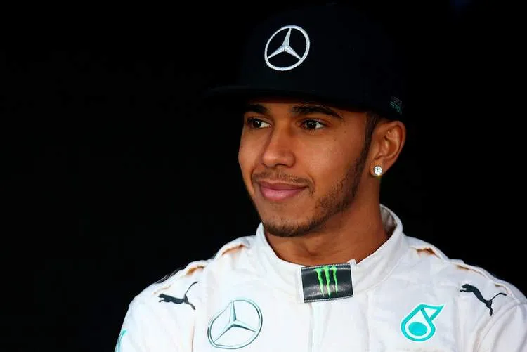 lewis hamilton f1 testing jerez day one 6bo ufionfux