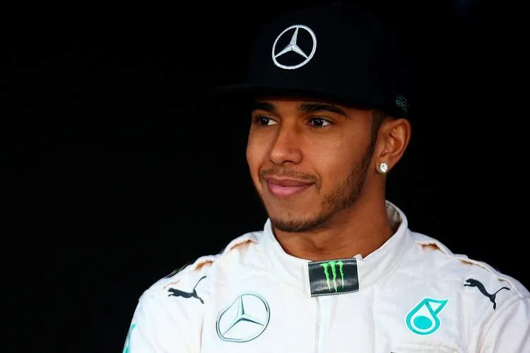 lewis hamilton f1 testing jerez day one 6bo ufionfux1