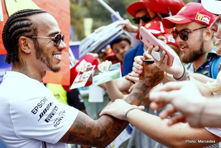 lewis hamilton fans