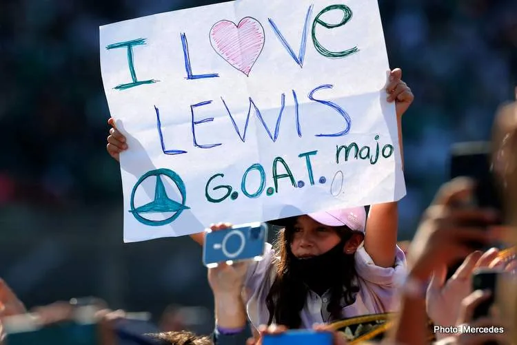 lewis hamilton goat mexico city grand prix 001