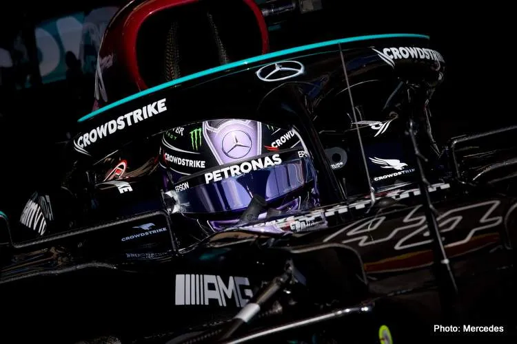 lewis hamilton helmet