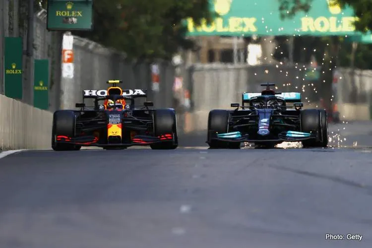lewis hamilton sergio perez baku 2021 f1 race