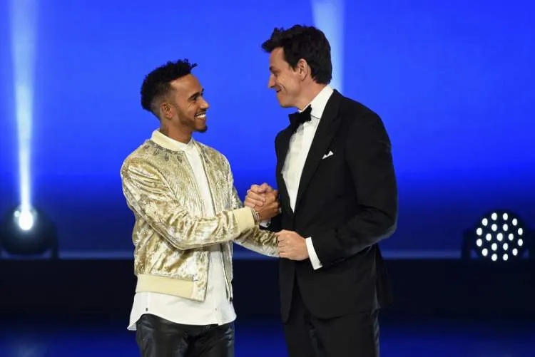 lewis hamilton with toto wolff 2