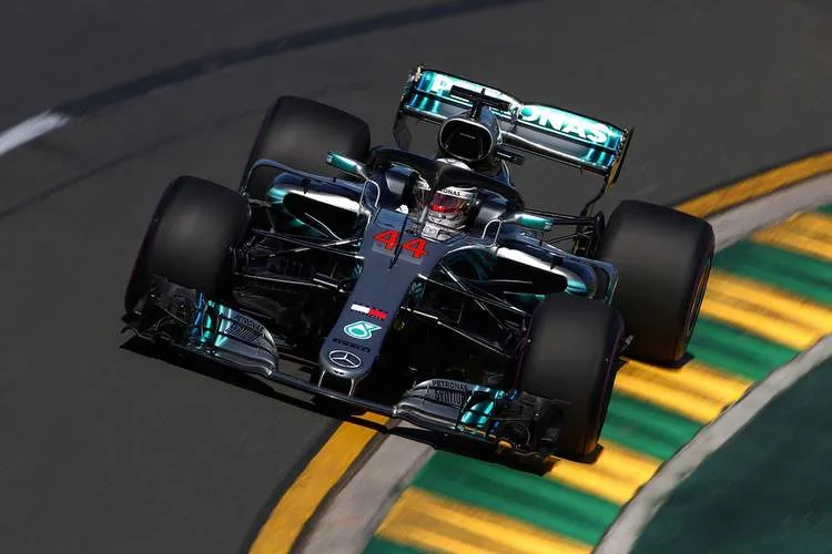 lewishamiltonaustralianf1grandprixpracticezmxh40tibxsx