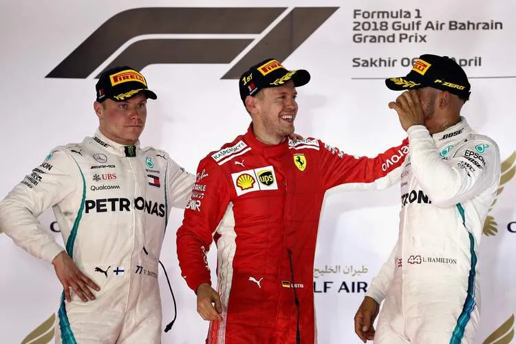 lewishamiltonf1grandprixbahrainl13ky3ahs8yx
