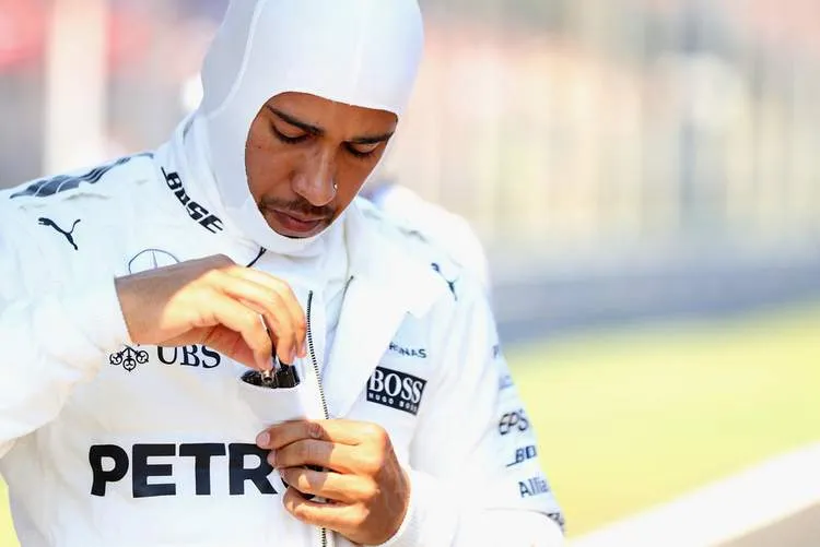 lewishamiltonf1grandprixitalyzrpgzezqhnjx