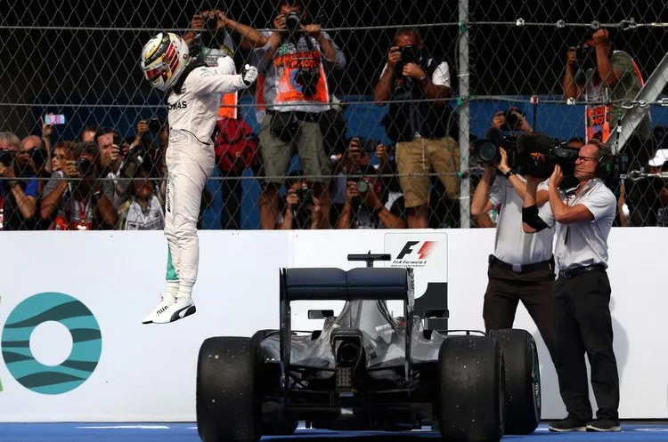 lewishamiltonf1grandprixmexico0sykvabmflux