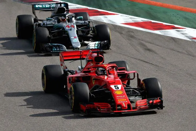 lewishamiltonf1grandprixrussia34 6lb6whtyx