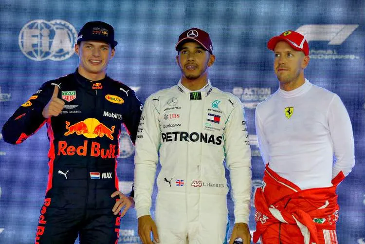 lewishamiltonf1grandprixsingaporequalifyingljt9i9idx8qx