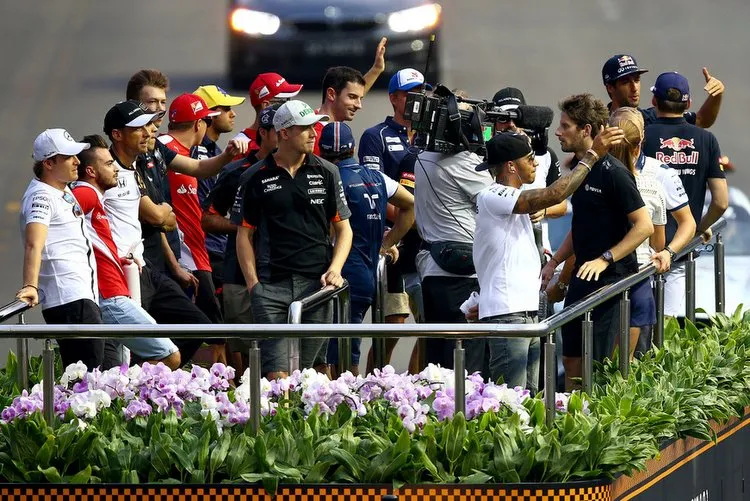 lewishamiltonf1grandprixsingaporewctzcjaky4wx
