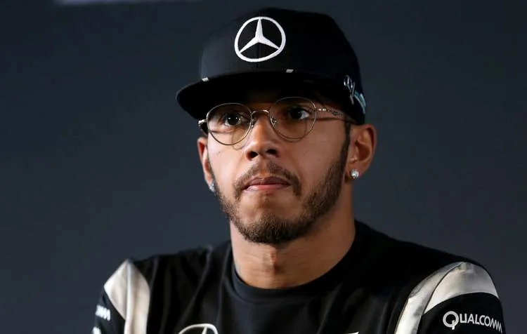 lewishamiltonmercedesbenzmotorsportkickoffzrl64 ehazpx 002