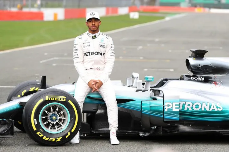 lewishamiltonmercedesformulaoneteamlaunchdnlbmmtsny0x