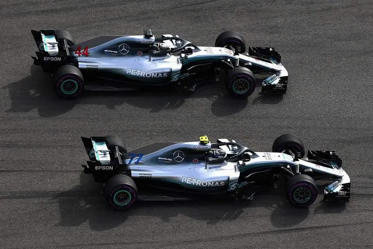 lewishamiltonvaltteribottasf1grandprixrwa6wpvfhf9x