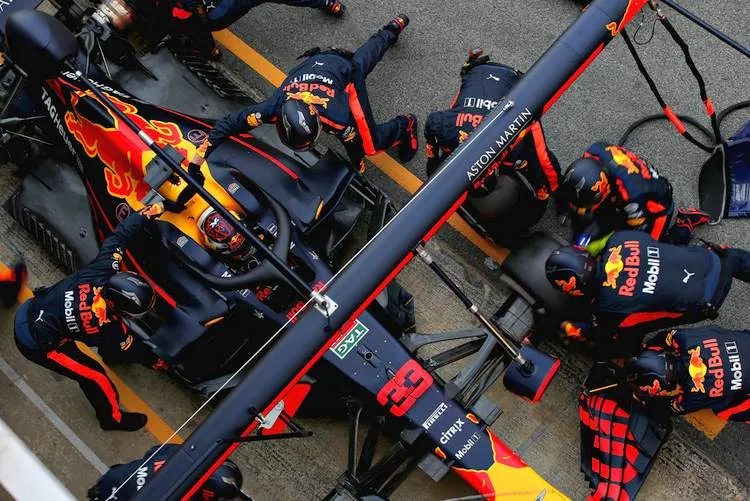 maxverstappenf1wintertestingbarcelonarj77zcenax1x