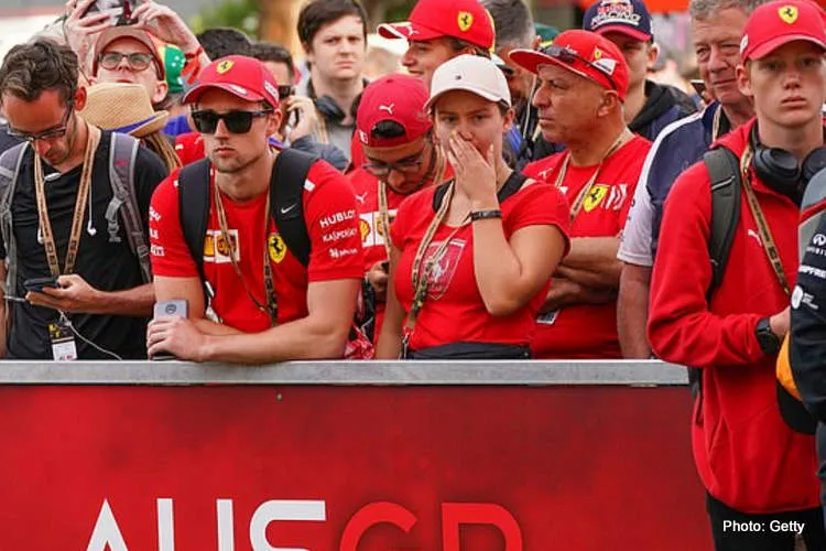 melbourne f1 fans waiting to enter circuit 1