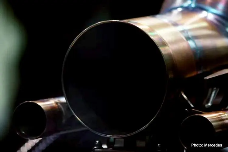 mercedes engine noise
