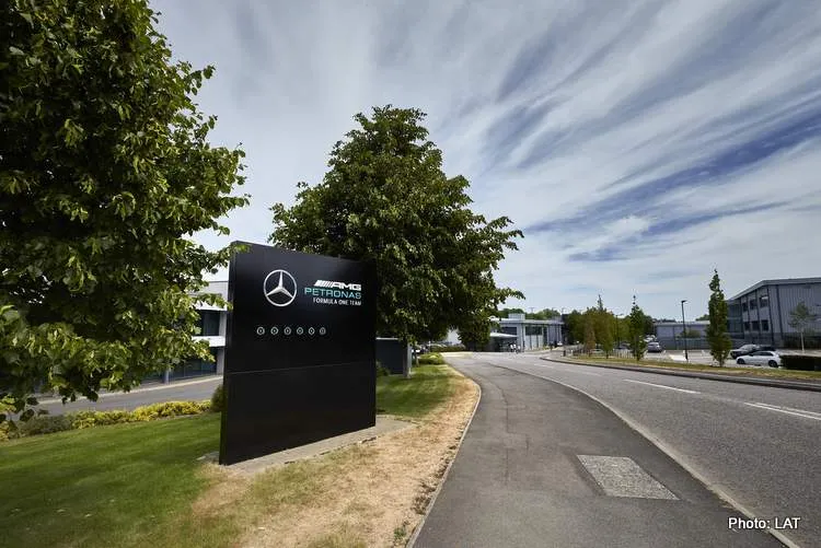 mercedes hq brackley 2022