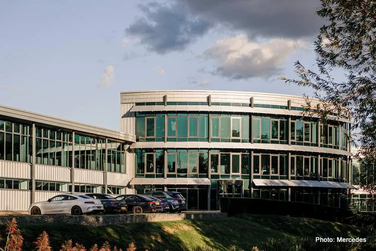 mercedes hq brackley 2023
