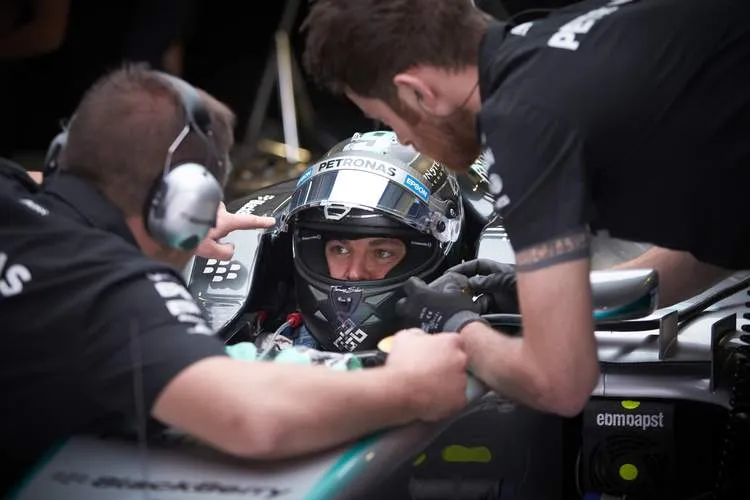 mercedes russia 2015 10 09 08 30 43 am