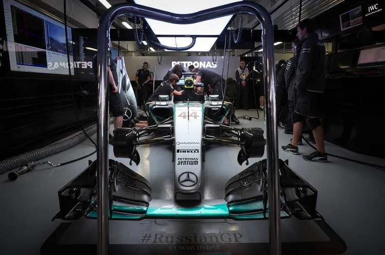 mercedes russia 2015 10 09 11 58 46 am