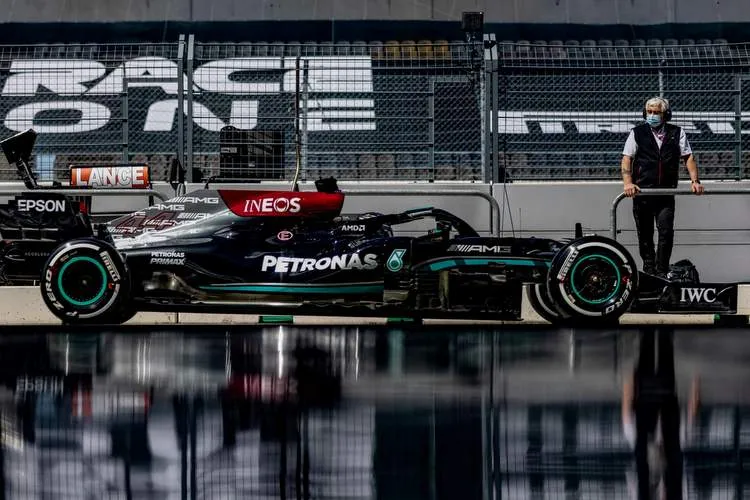 mercedes w12 barcelona hamilton