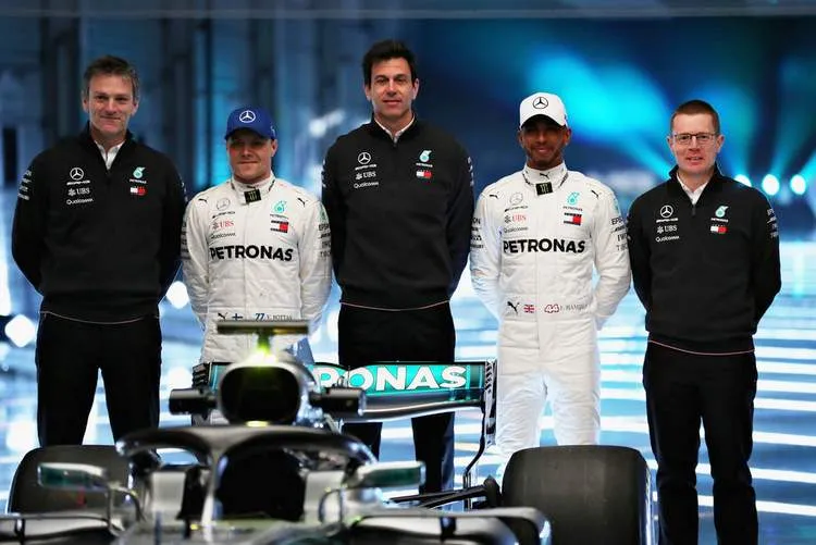 mercedesformulaoneteamlaunch2018carc9ia00lbf5ix 001