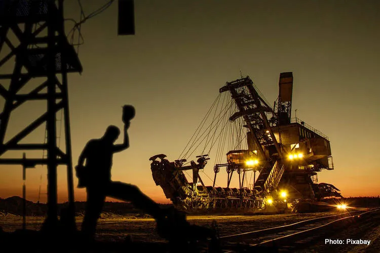mining excavator 1736289 1280