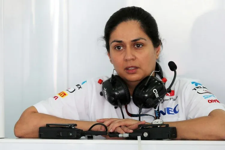 monisha kaltenborn f1 grand prix bahrain practice syosrez6cu1x 001