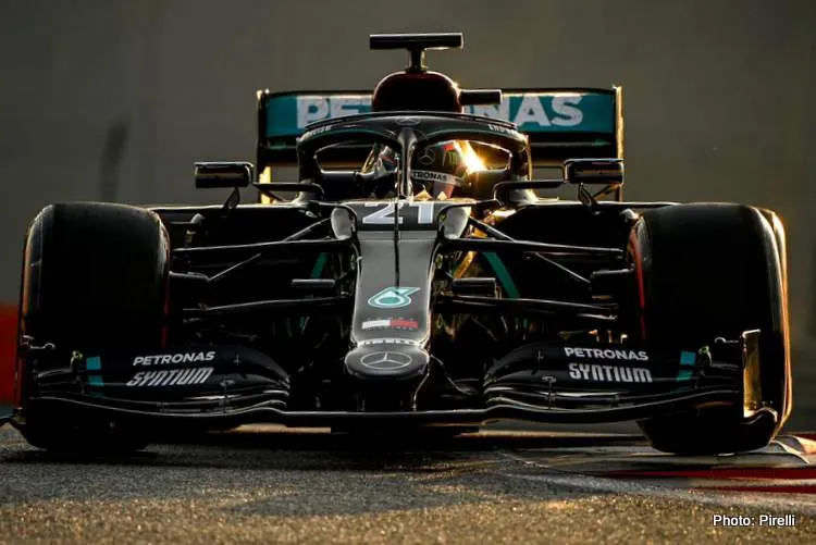 nyck de vries mercedes abu dhabi young driver test