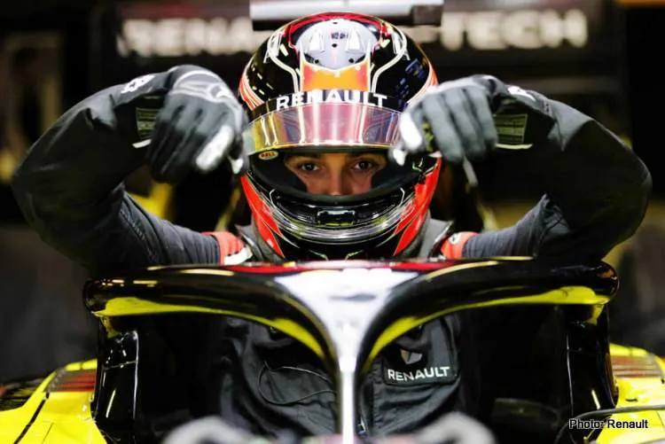 ocon renault f1 2019 abu dhabi photo renault