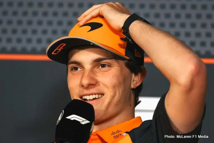 oscar piastri mclaren baku